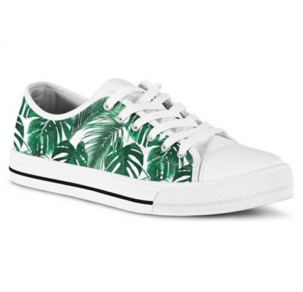 Desain Tropical dengan Daun-daun Hijau